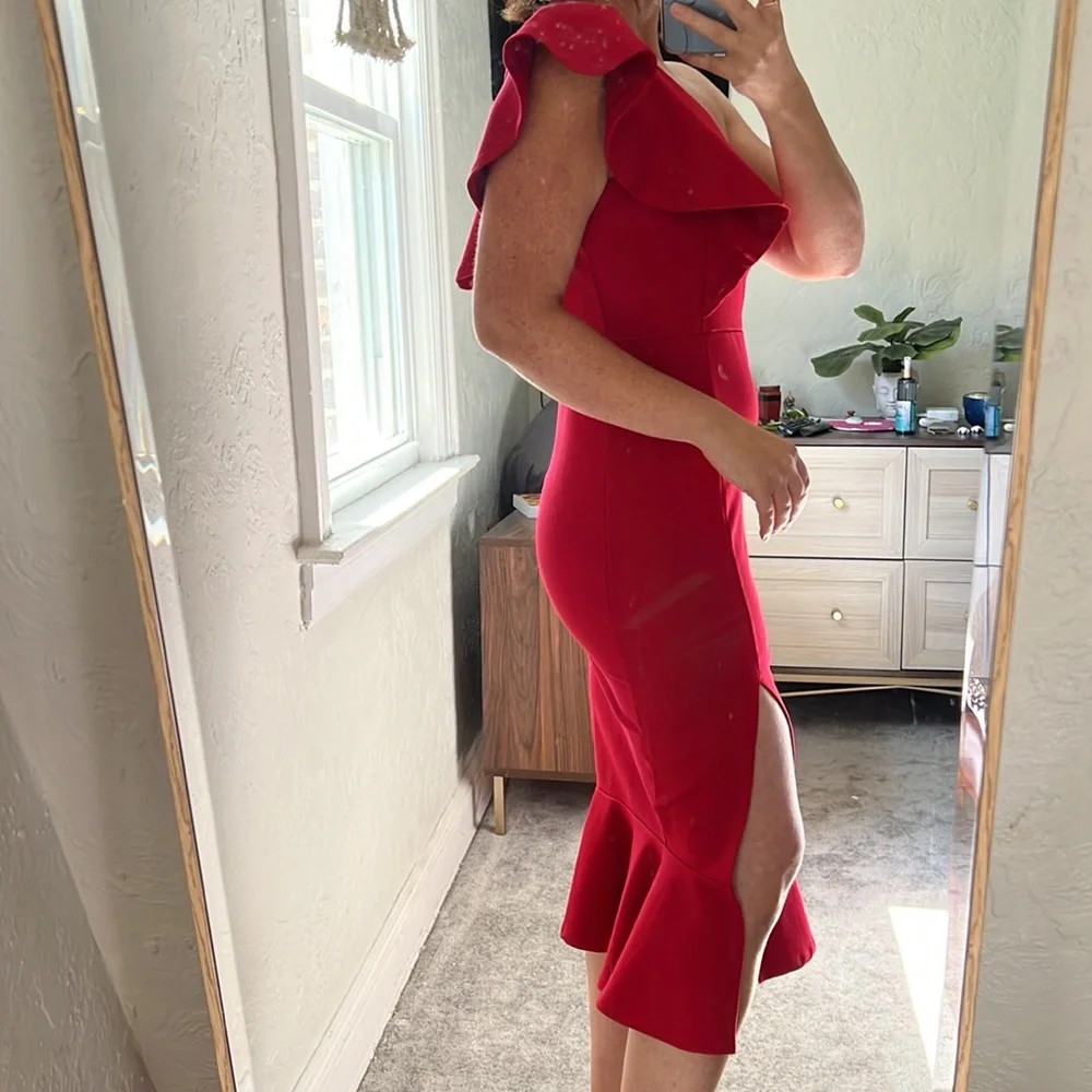 Gorgeous red one strap gown with slit midi S - Picture 4 of 7
